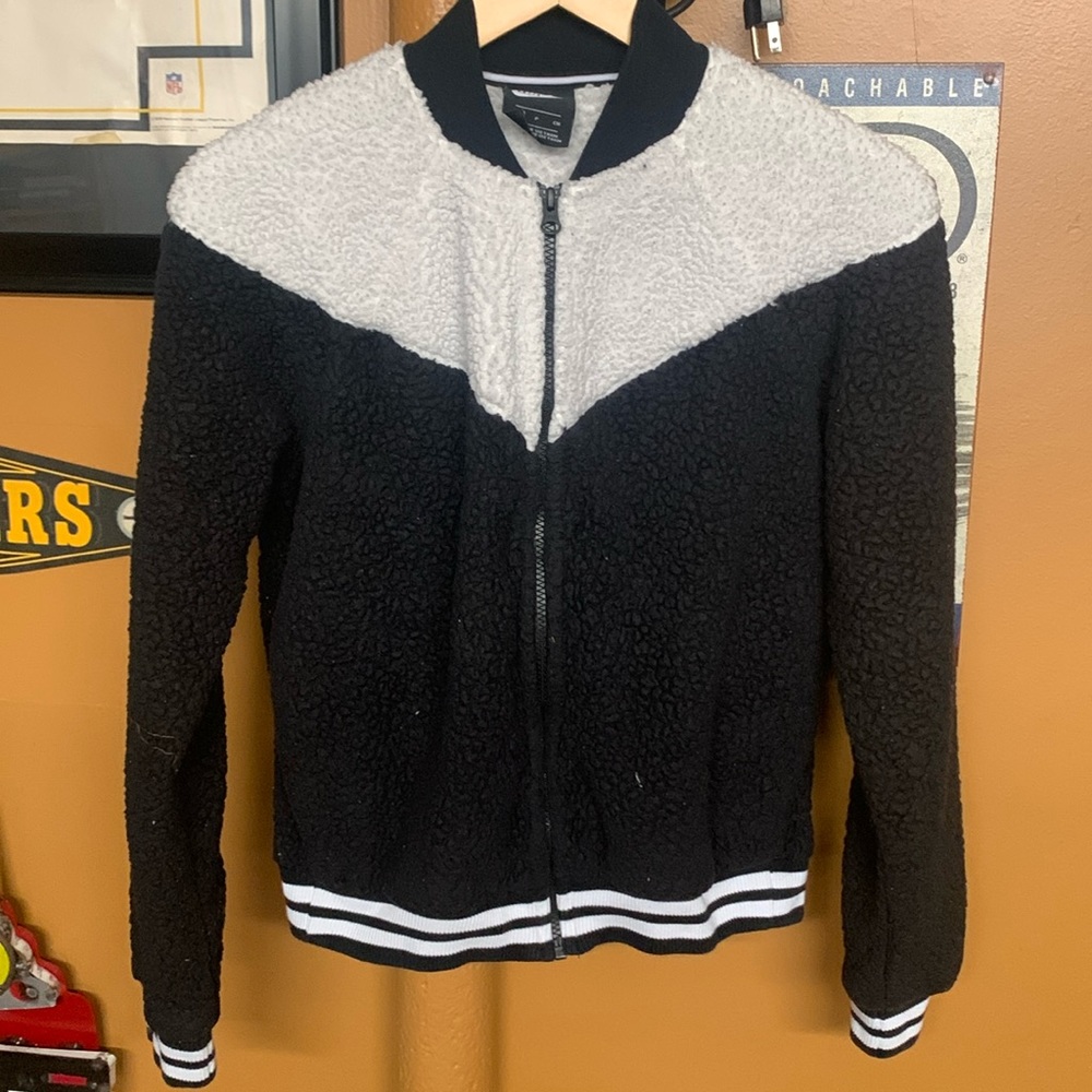 Women’s Nike zip up